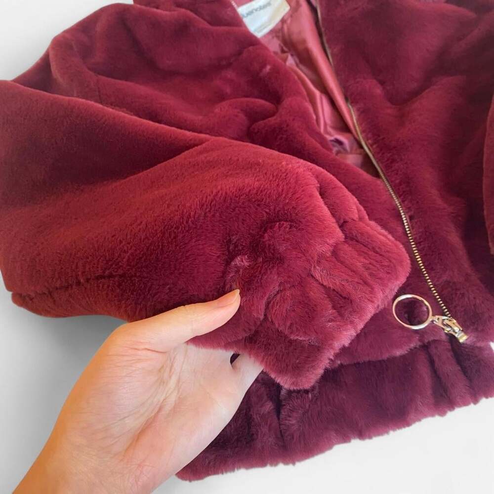 dark red faux fur jacket from bluenotes - Picture 5 of 7